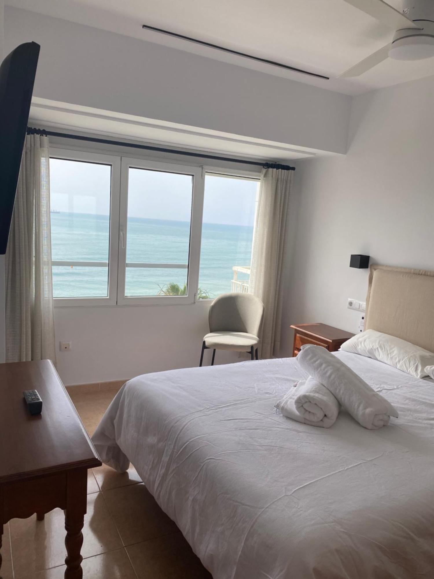 Apartamento Con Terraza Vista Al Mar Malagueta Малага Екстериор снимка