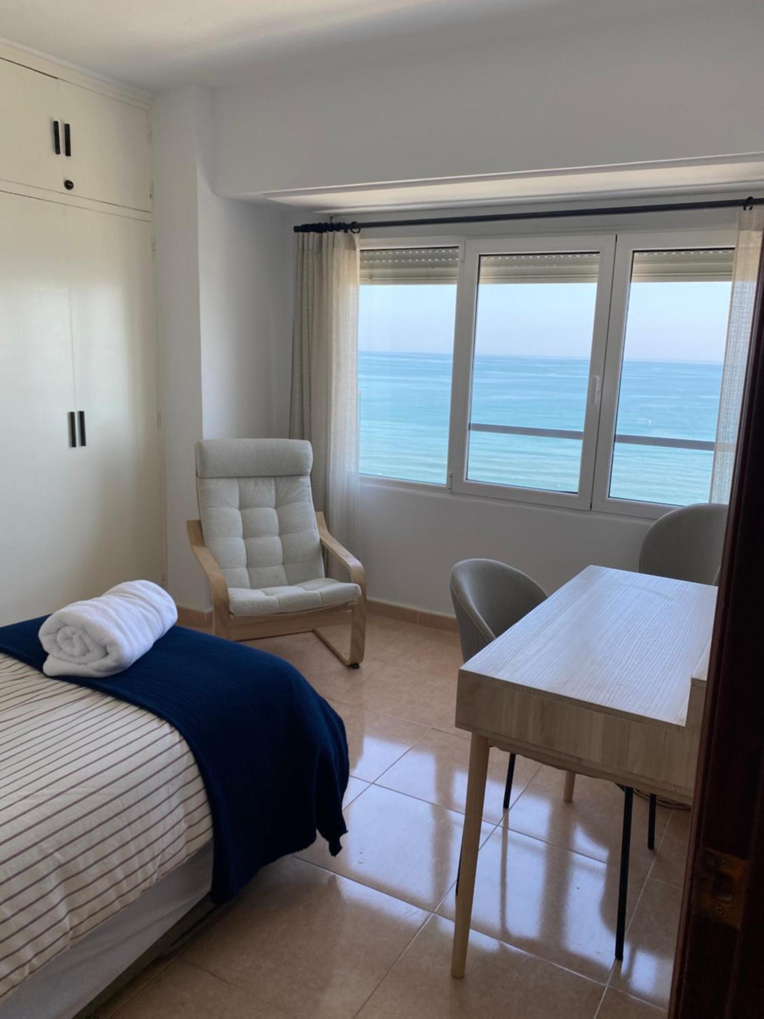 Apartamento Con Terraza Vista Al Mar Malagueta Малага Екстериор снимка